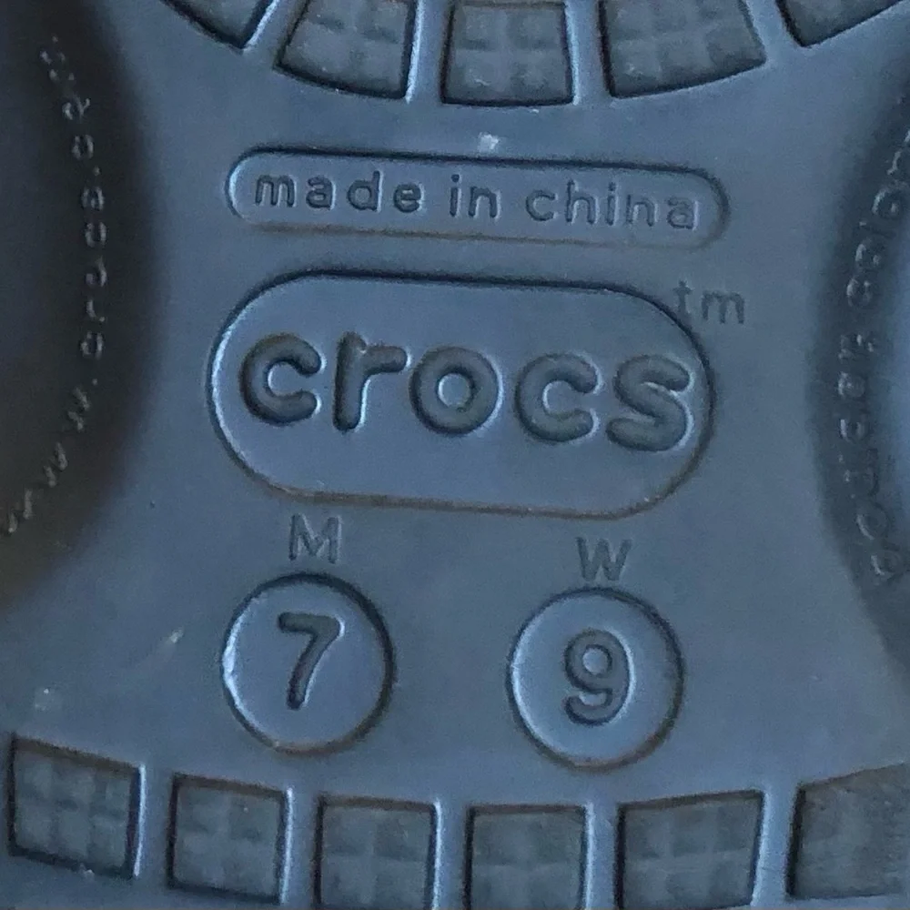 Crocs Spider Man Black Venmo Clogs Unisex Men Sz 7 Women Sz 9.